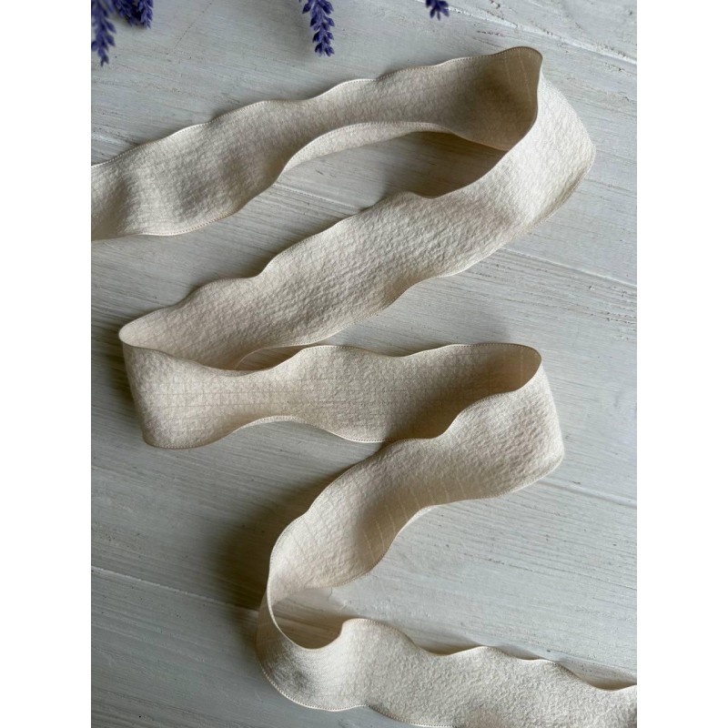 Стрічка  4 см " Хвиля " бежева 9 метрів