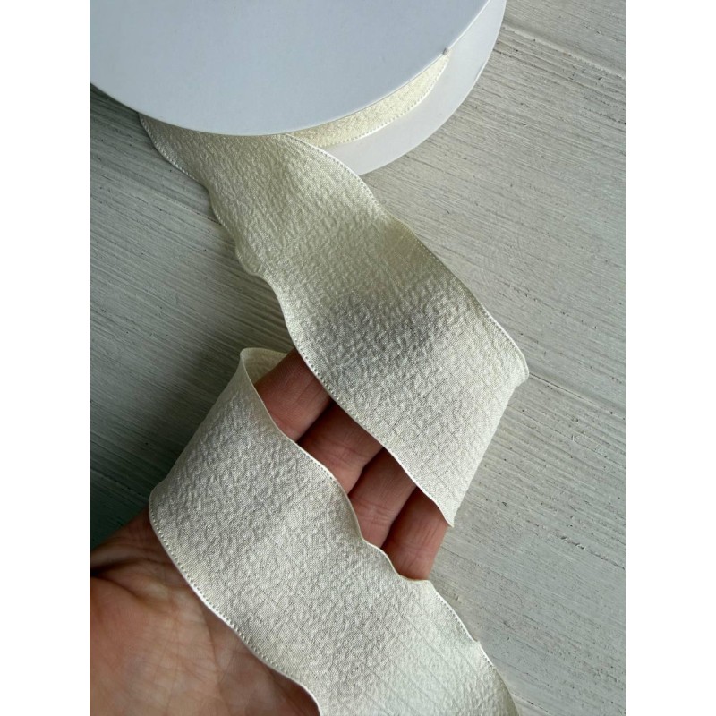 Стрічка  4 см " Хвиля " молочна 9 метрів