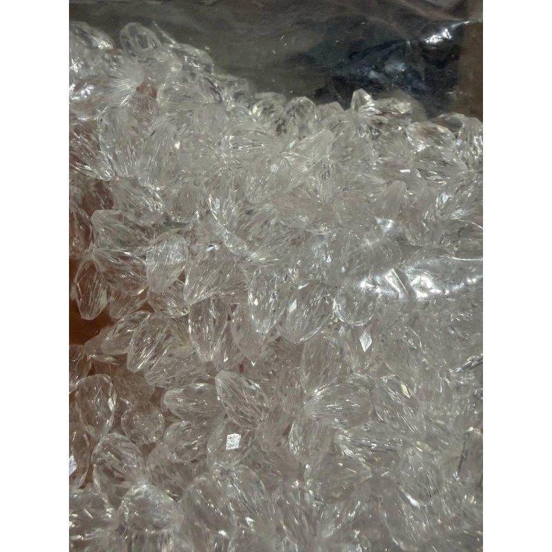 Бусины " Капля 14 мм " прозрачные  500 грамм