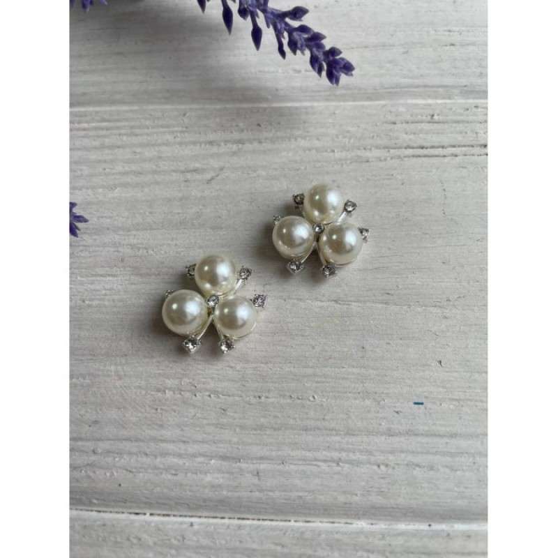 Серединка  " Цветочек тройной  " серебро 10 шт