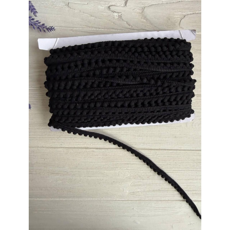 Тесьма  " Мелкие помпоны " черная 22,5 метра