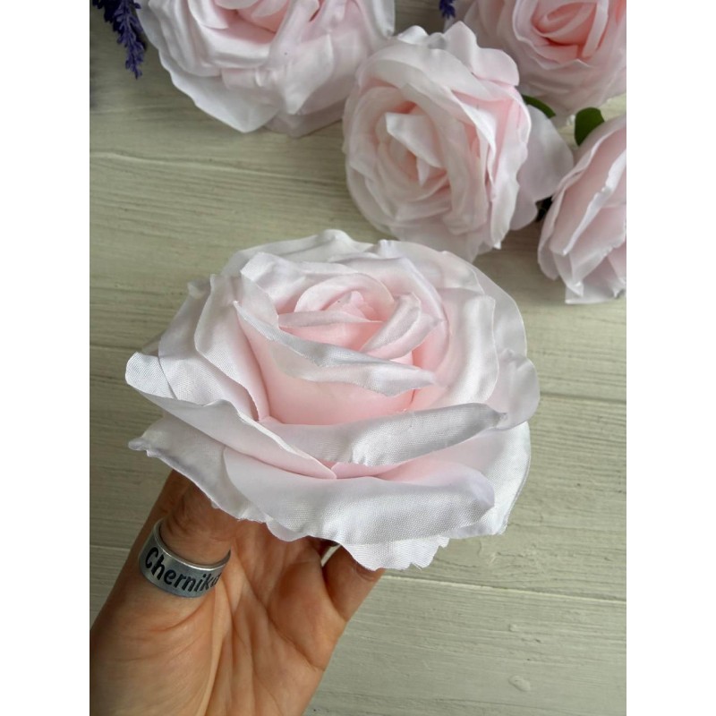 Роза головка " 30687 " бледно розовая12 шт