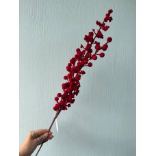 Гілочка оксамитова з ягодами 30731 червона  1 шт