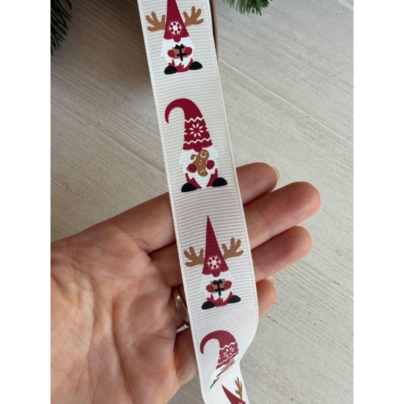 Репс  " Новогодние гномы 30358 " 2,5 см  22,5 метра